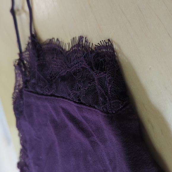 Set of three lacey tops - Picture 4 of 7